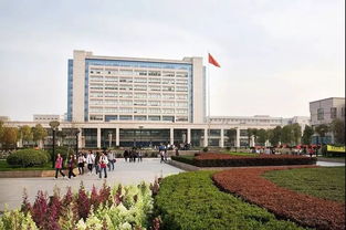 樹蘭國際醫學院今日發出首封錄取通知書 鄭樹森院士親任 郵差 送驚喜